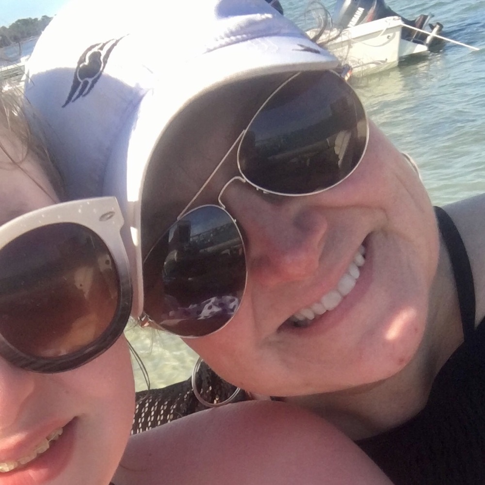 Meet your Posher, Leigh